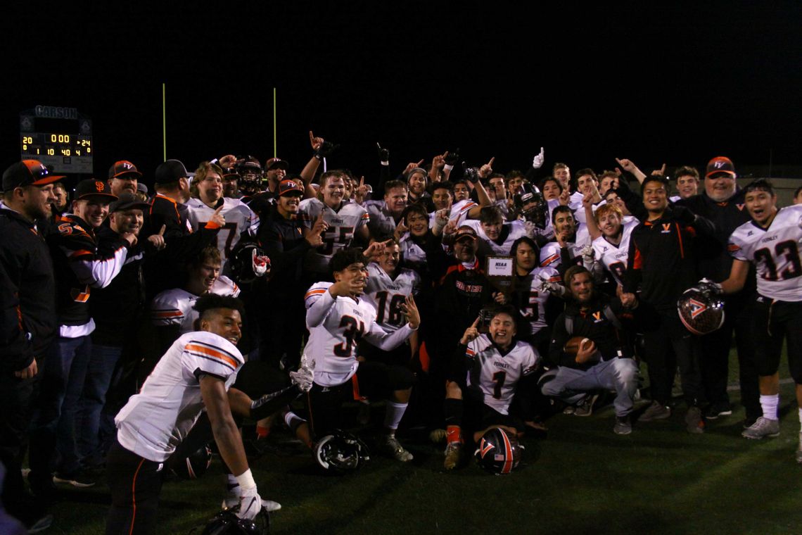 Vaqueros win first football state title since 1964