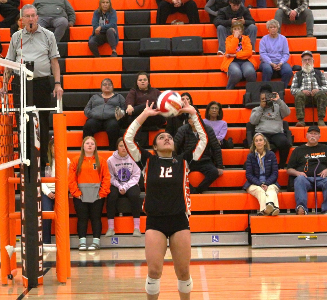 Volleyball: Vaqueros beat Incline in first round of regional tournament