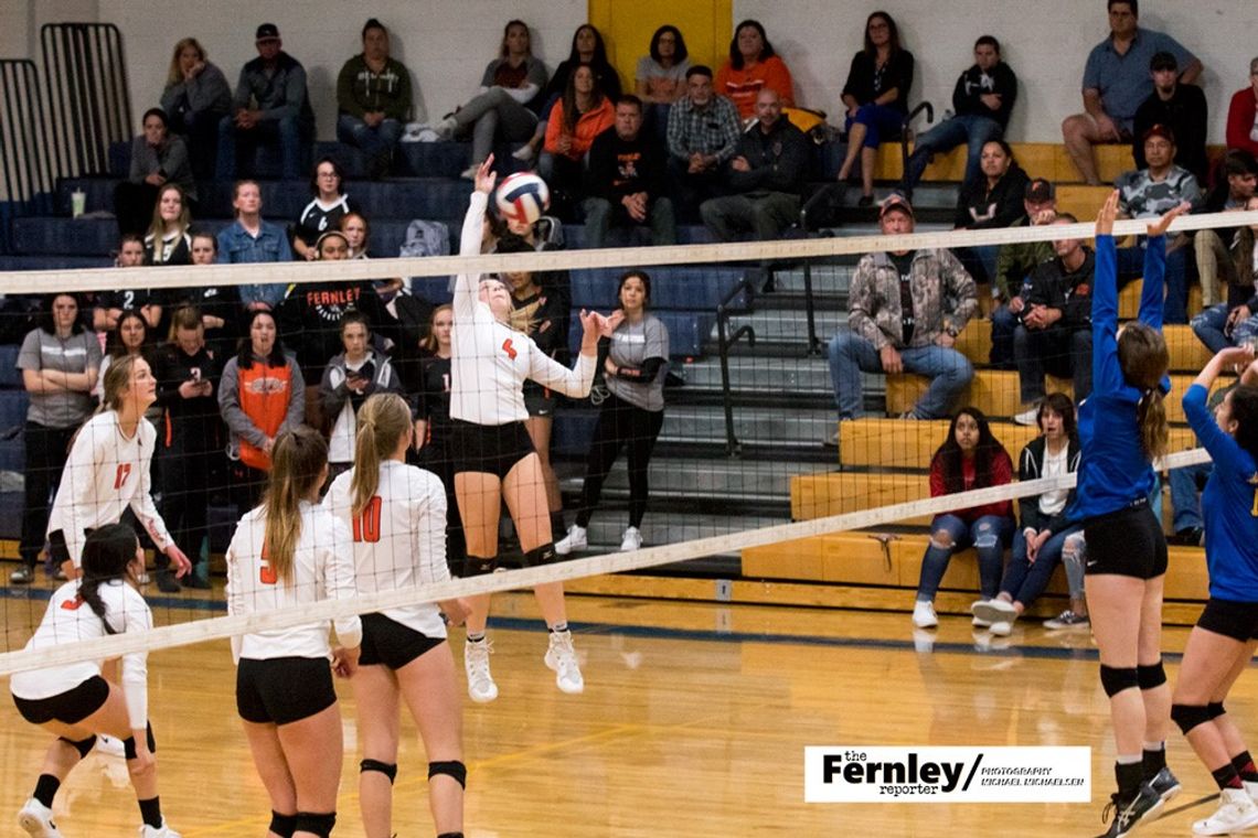 Volleyball: Vaqueros sweep three on the road to bounce back from first league loss