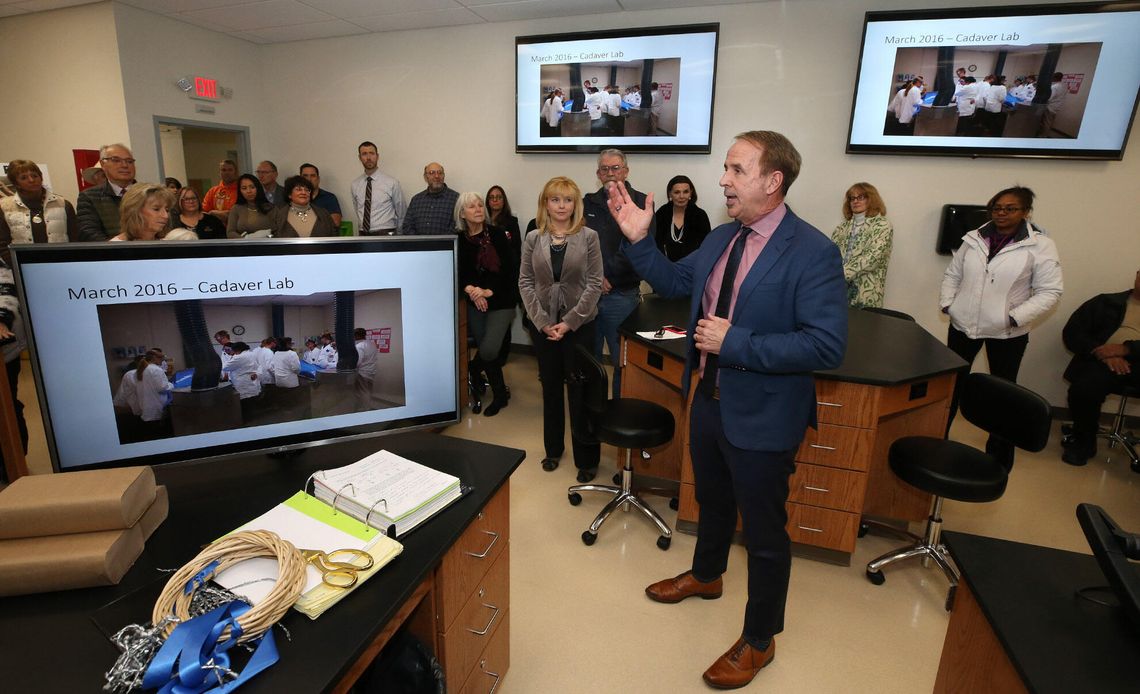 WNC celebrates opening of William N. Pennington Biophysical Science Lab